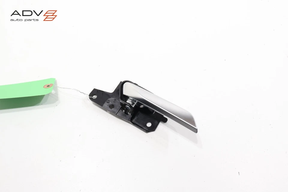 Manija interior puerta lado conductor trasera izquierda mitsubishi outlander 2022-25 OEM Foto 2 de 4