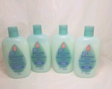 Johnson's Baby Soothing Vapor Bath Comforts Fussy Babies 15oz/ 444mL-LOT OF 4