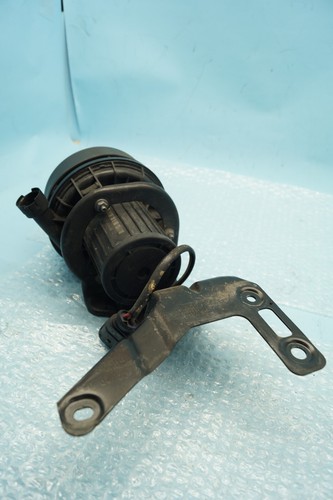 ✅ 11-18 AUDI A8 S8 3.0L SECONDARY AUXILARY AUX AIR INJECTION PUMP W/ BRACKET OEM - Bild 6 von 7
