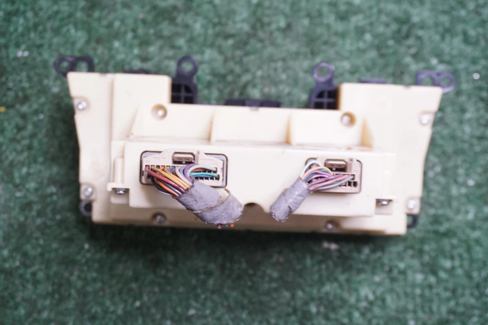 2001 2002 2003 2004 2005 HONDA CIVIC AC Control OEM NH3651 - Image 4 of 4