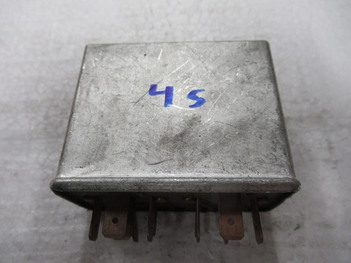 Porsche 944 Cooling Fans Relay 1986 944 615 104 01 - Picture 2 of 7