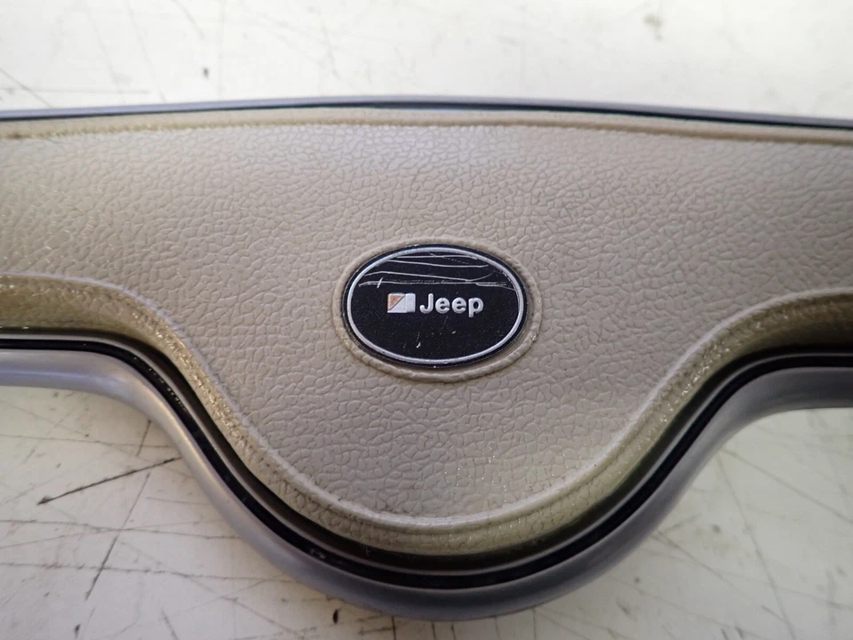 1973 / 1970s Jeep Wagoneer Pickup Horn Button Pad J2000 J-4000 Gladiator - Image 2 of 4