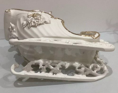 Grandeur Noel Collector's Porcelain Christmas Ensemble Sleigh Replacement 2001 - Picture 8 of 11