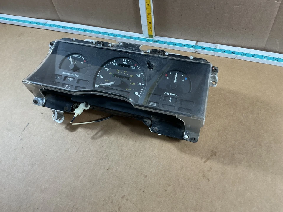 Cuadro de instrumentos velocímetro Ford Taurus 1986-1989 26 k millas OEM Foto 4 de 4