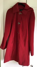 London Fog Women’s Size Medium Red Trench Coat with Hood & Silver Clasps