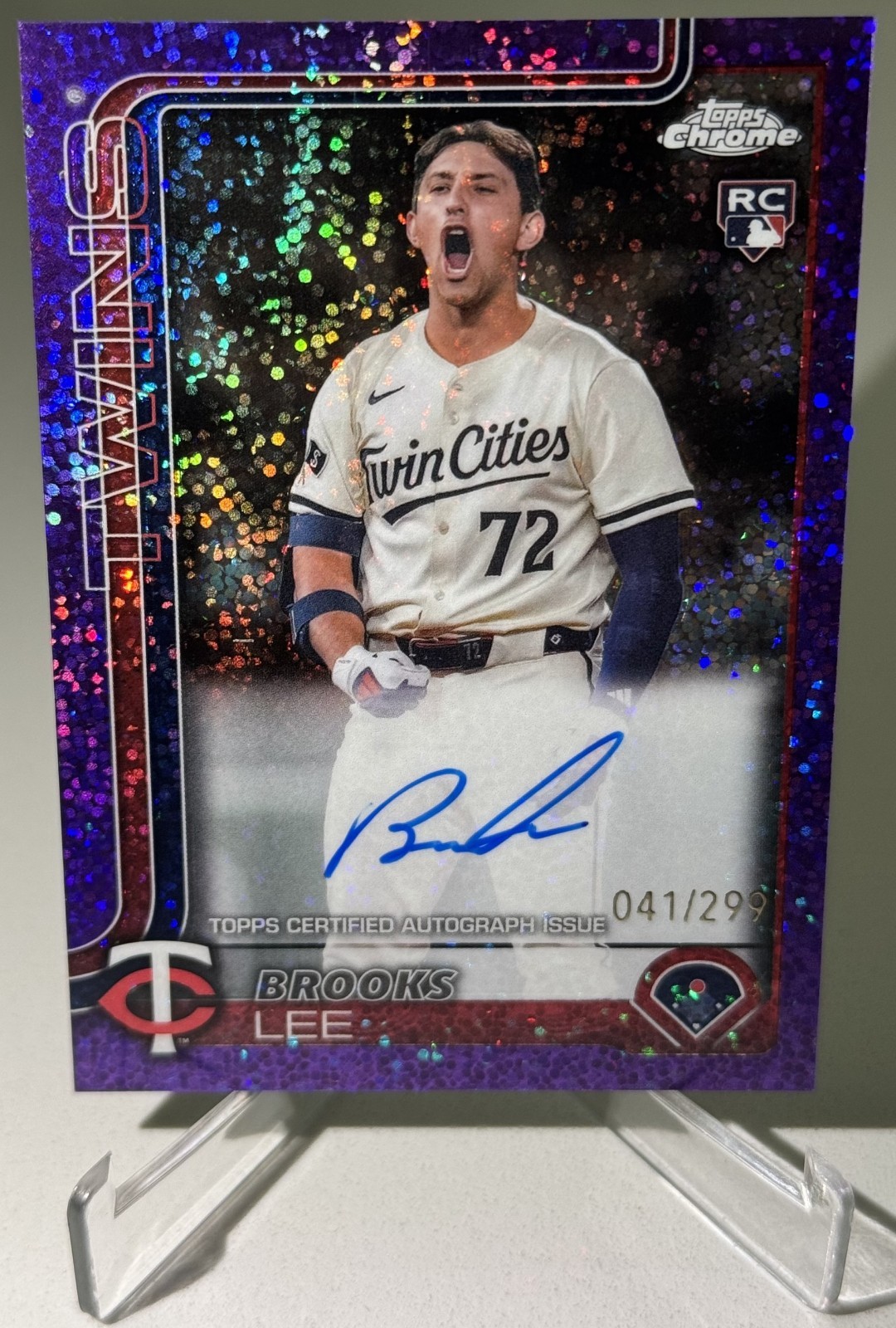 2025 Topps Chrome - Brooks Lee - Rookie - Purple Speckle Auto - 41/299!