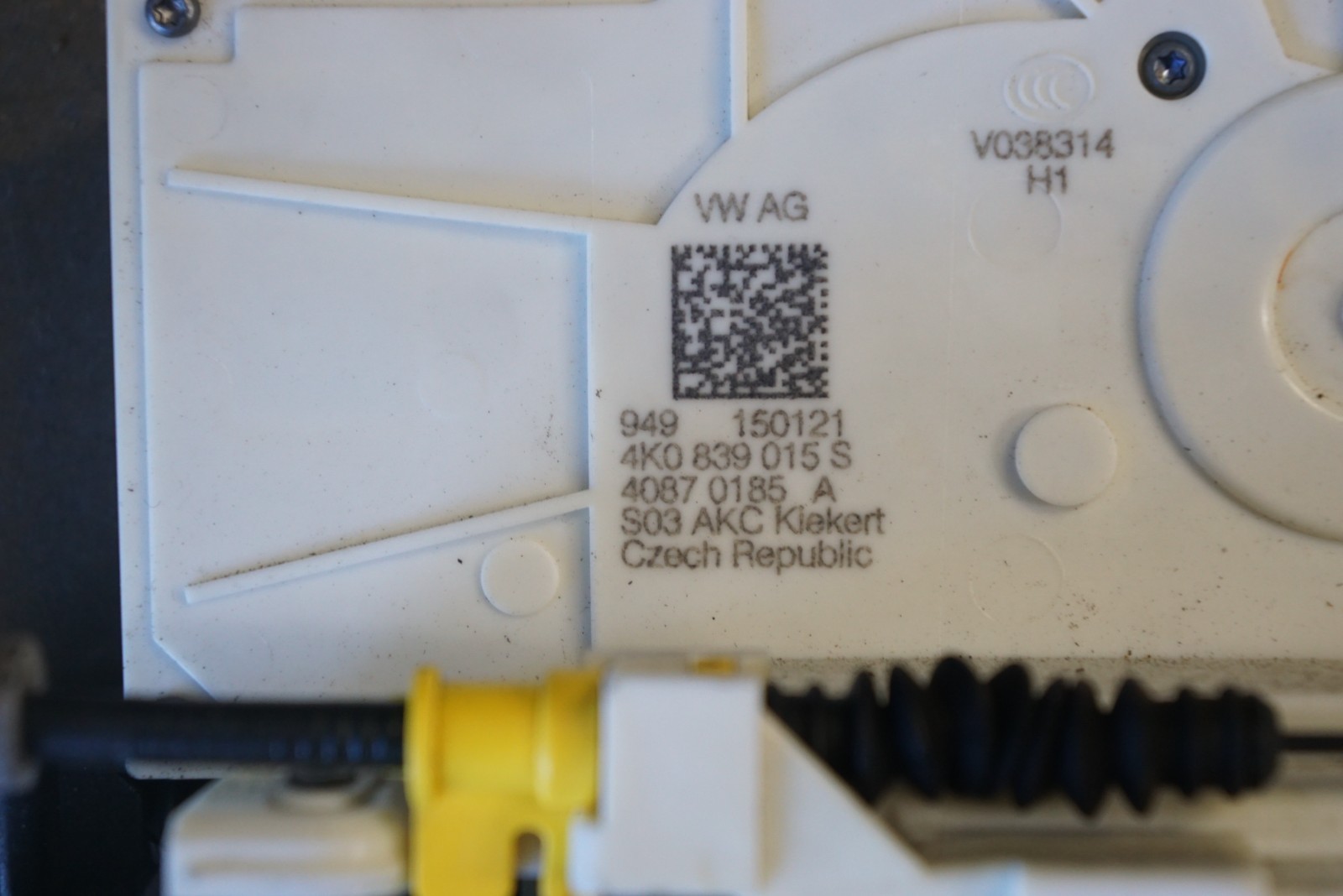 2019 - 2025 LAMBORGHINI URUS REAR LEFT DOOR LOCK LATCH ACTUATOR OEM 4K0839015S