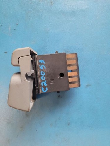 S10BLAZER 1997 Dash/Interior/Seat Switch 192692 - Picture 3 of 3