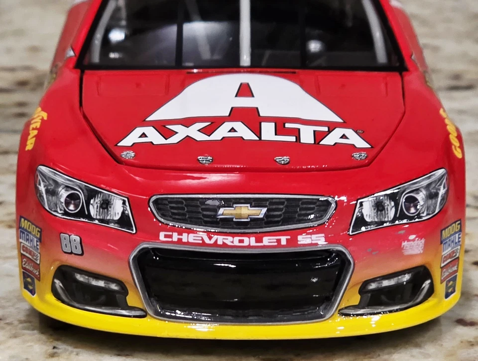 Chevrolet SS 2016 #88 Dale Earnhardt Jr Axalta 1:24 Diecast Action Platinum Foto 2 de 4