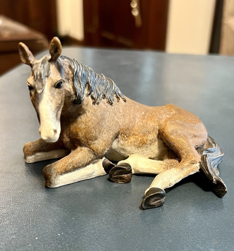 Vintage Horse Figurine- “Taking It Easy”, from Home Interiors 2002- Nice!