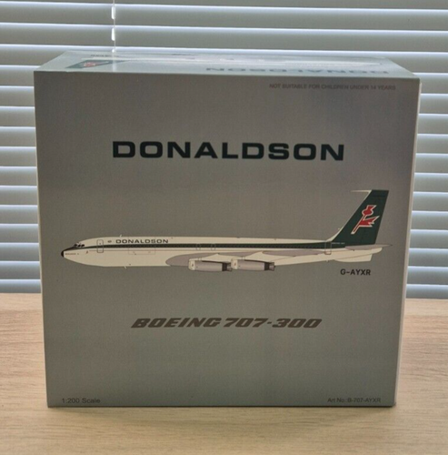 InFlight 1/200 B707AYXR, Donaldson International Airways Boeing B707-300 G-BAEL - Picture 2 of 8