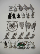 25x Ral Partha, Grenadier, Skeleton u.a. Fantasy Figuren