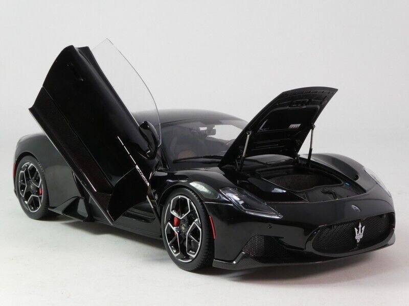 BBR Maserati MC20 Nero Enigma Gloss Black Roof 1/18 BBR Maserati MC20 Nero Enigma Gloss Black Roof 1/18