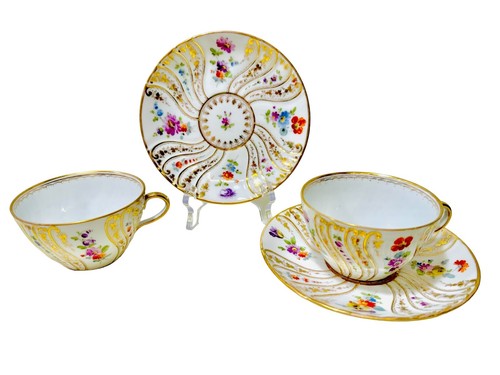 Dresden Richard Klemm Antique 1890's Florals Gild Hand Painted 2 Cups & Saucers - Picture 2 of 24