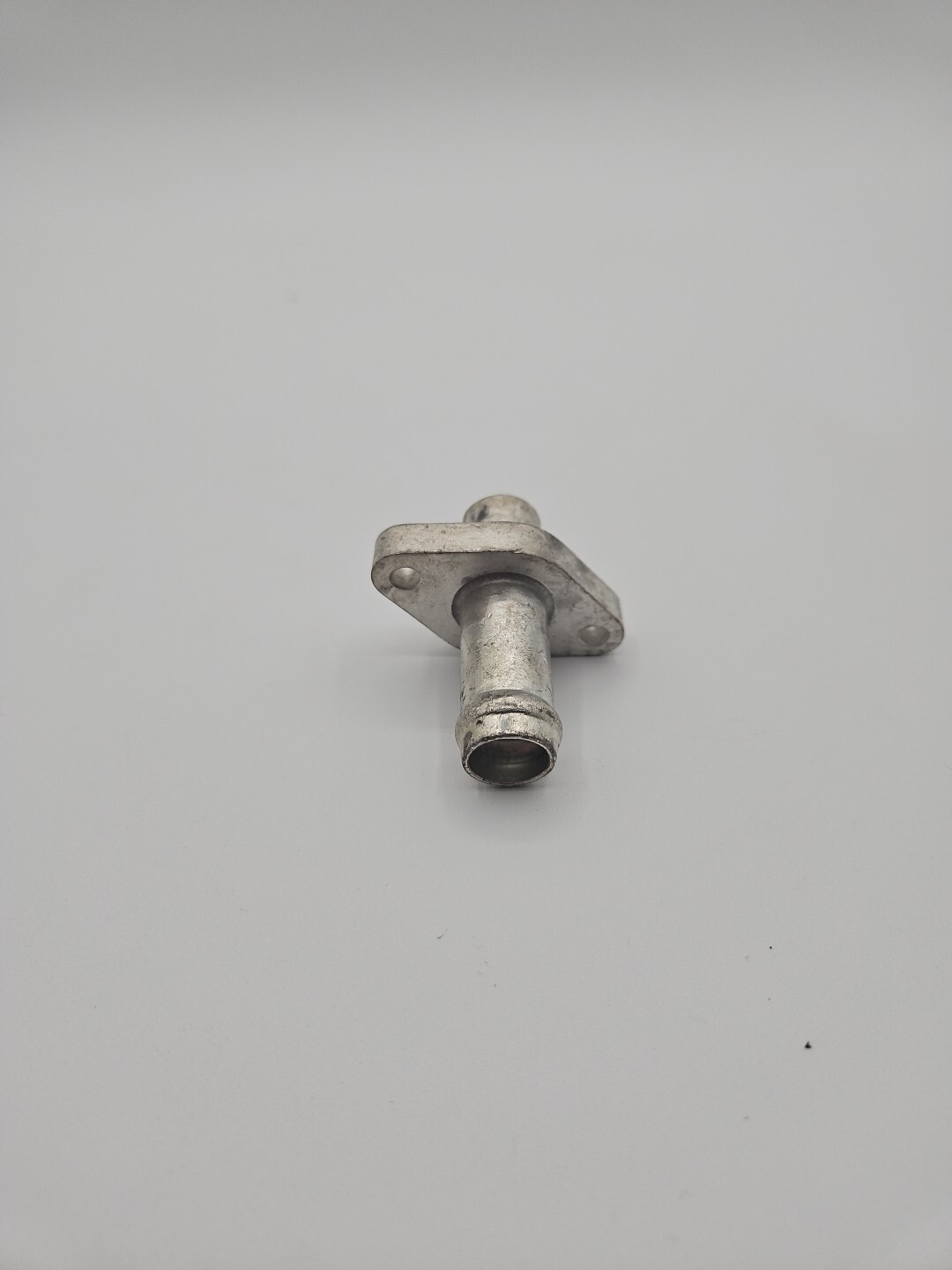 BENTLEY & ROLLS ROYCE COOLANT HOSE FITTING (UD- 12962)