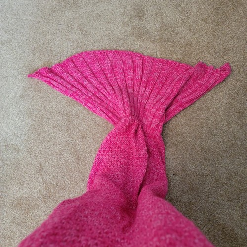 Mermaid Tail Blanket Hand Knitted Soft Crochet Throw For Adults and Kids - Picture 2 of 6