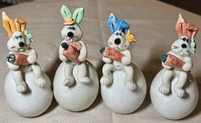 Vintage Handmade Ceramic Easter Bunny Figurine 4 Hand Painted Carrots (10)