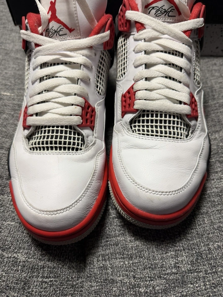 Talla 10.5 - Jordan 4 Retro OG Mid Fire Red PRE-USADO Foto 3 de 4