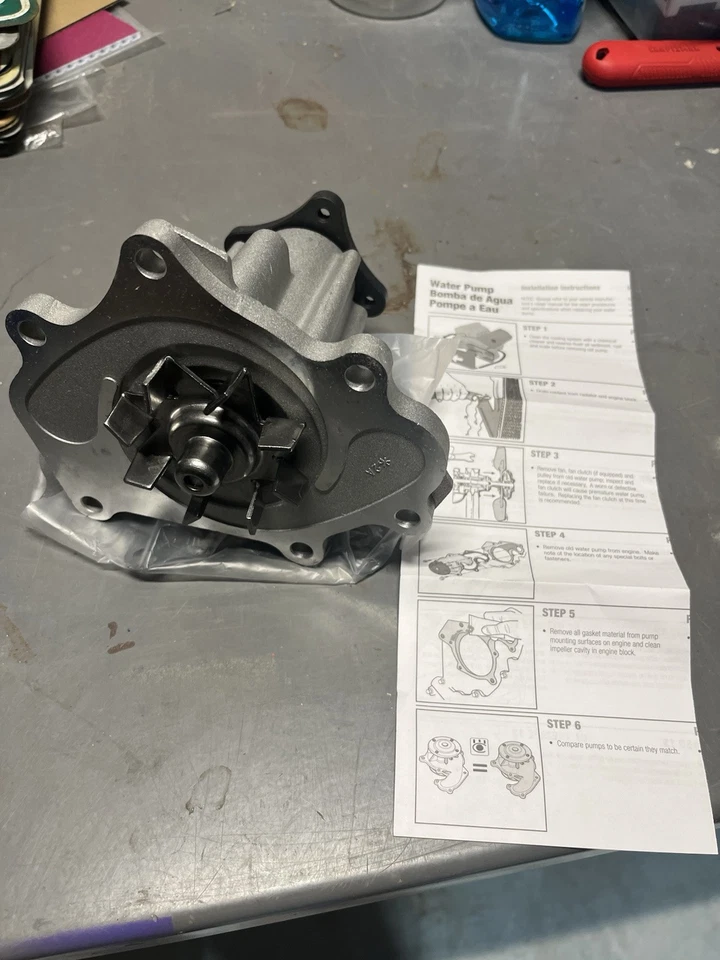 Nueva bomba de agua CARQUEST T4198 para Nissan Pathfinder Armada Titan Infiniti QX56 Foto 2 de 3