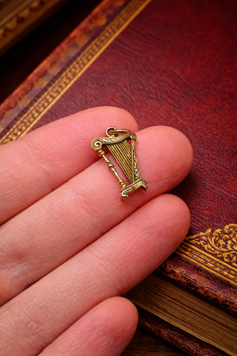 Vintage 9ct Yellow Gold 1950's Harp Pendant