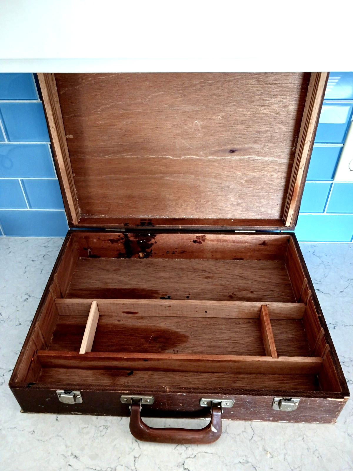 Vintage Art Box With Palettes and Supplies Artist Suitcase Carry Case