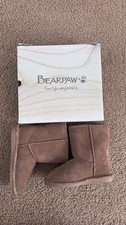 Bearpaw Lauren Youth 1656Y/Hickory II Boots Size 4