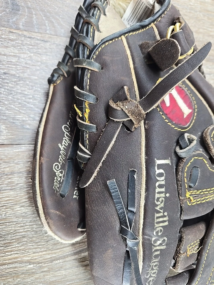 Louisville Slugger TPX GTPX-17 12 英寸棒球手套 RHT 正品 Steerhide 皮革 — 第 3/4 张图片