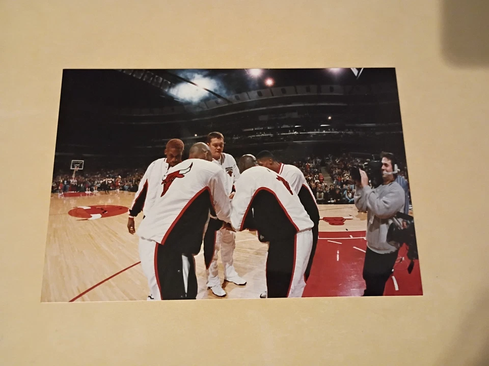 Lote de 14 fotos tipo 1 de los Bulls Michael Jordan Pippen Rodman y compañeros de equipo Hw3785 Foto 3 de 4