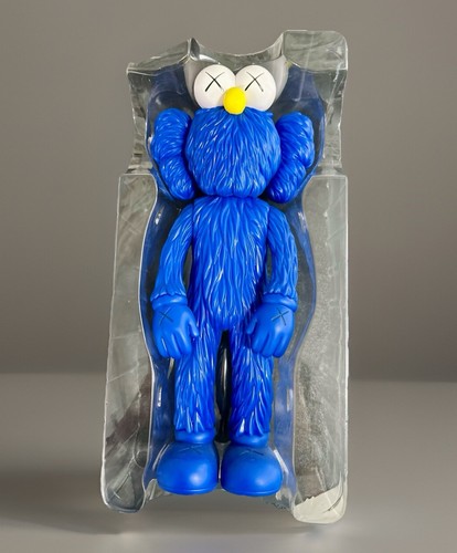 ¡Nueva figura coleccionable de vinilo exclusiva de Kaws BFF 2017 sin abrir Blue MOMA! - Imagen 9 de 10