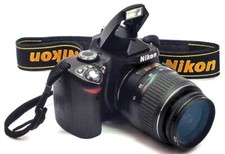 Nikon D40 Digital Camera NKR-D40 B AF-S DX Nikkor ED 18-55mm f/3.5-5.6 G