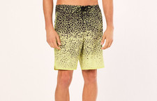 OAKLEY Men's Board Shorts SESSION RC 19 - Crackle Black/Yellow - Size 34 - NWT
