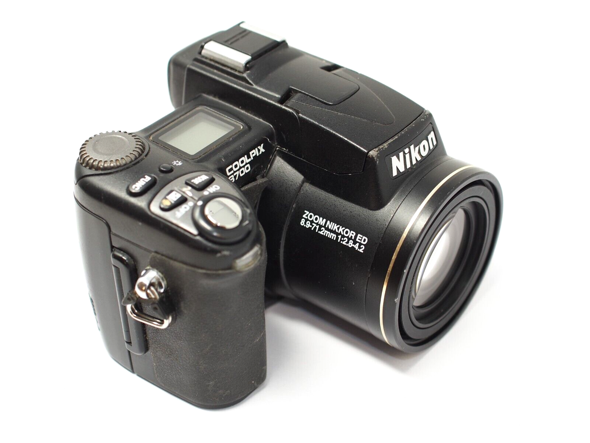 Nikon COOLPIX 8700 8.0MP Digital Camera - Black 182089014328 Nikon COOLPIX 8700 8.0MP Digital Camera - Black 182089014328