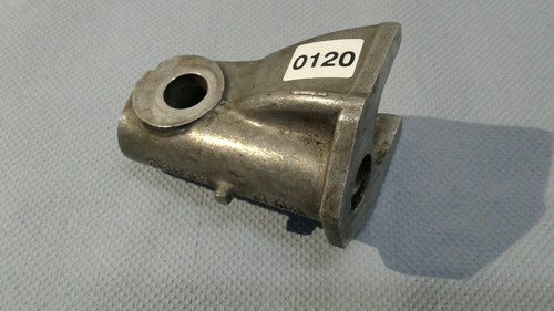 Original Mercedes OM616 W115 W460 Halter Nockenwellenhalter 6160550110