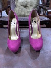 Guess suede platform pumps