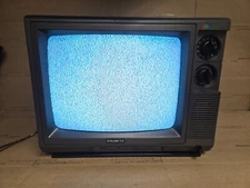VINTAGE Montgomery Ward JSS12201 13" CRT TV COLOR - Old School Works 80's Retro!