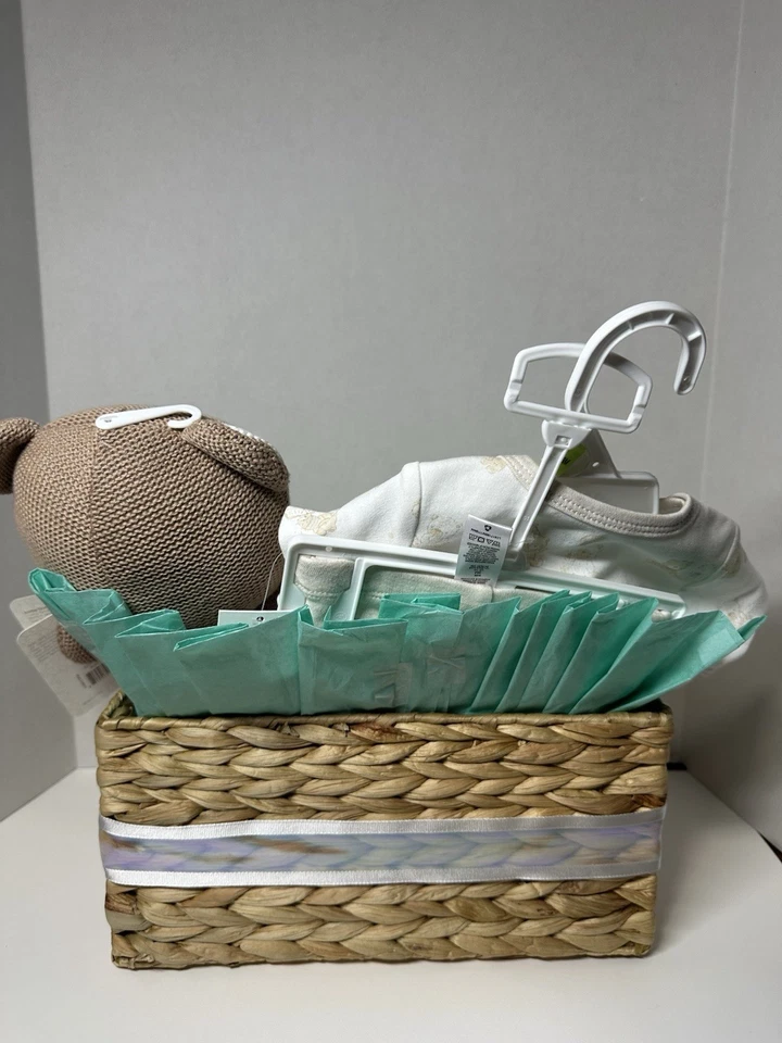 Handmade Unisex Baby Gift Box Set for Baby Shower - Image 4 of 4