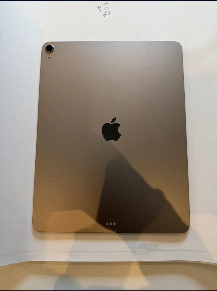 Tablet Apple iPad Pro 13 pulgadas Foto 3 de 3