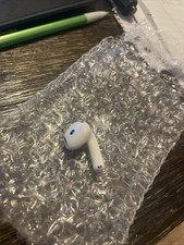 RIGHT Apple AirPods 4 No ANC Single Wireless Earbud Bluetooth