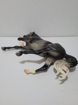 Breyer Peppermint Kiss 2015 #700118 Holiday Christmas Horse 8