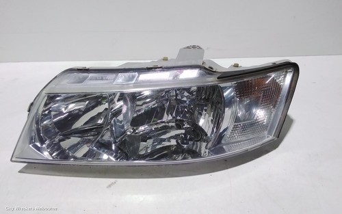 HOLDEN COMMODORE 2004 Left Headlamp VZ, ADVENTRA SX6/EXECUTIVE/ACCLAIM/EQUIPE, S - Picture 2 of 6