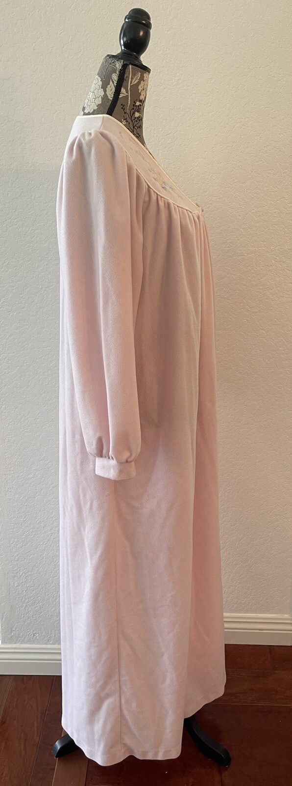 Vintage Pink Long Gown/ Robe/Housedress by Vander… - image 6