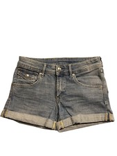 H M Denim Blue Jean Zip Fly Low Rise Snap Pockets Cuffed Shorts Women's Size 6