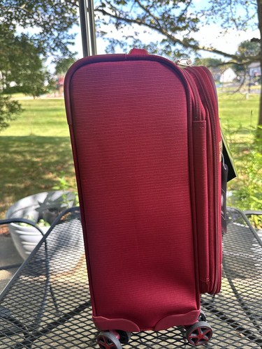LONDON FOG BIRMINGHAMCOLLECTION 20" EXPANDABLE 8-WHEEL SPINNER CARRY-ON LUGGAGE - Picture 4 of 12