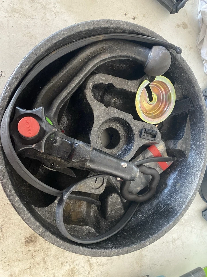 BMW 3er E36 Anhängerkupplung Kugelkopf mit Schlüssel + Original BMW Wanne - Bild 3 von 4