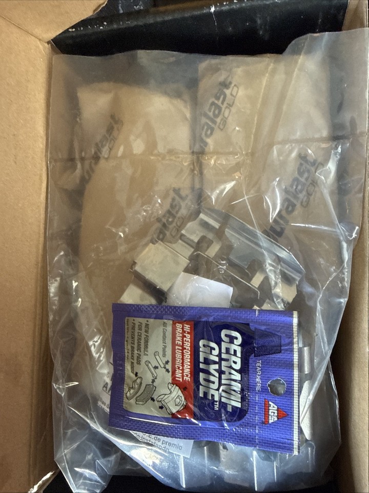 Duralast Gold Ceramic Brake Pads DG833 New - Uninstalled. In original ...