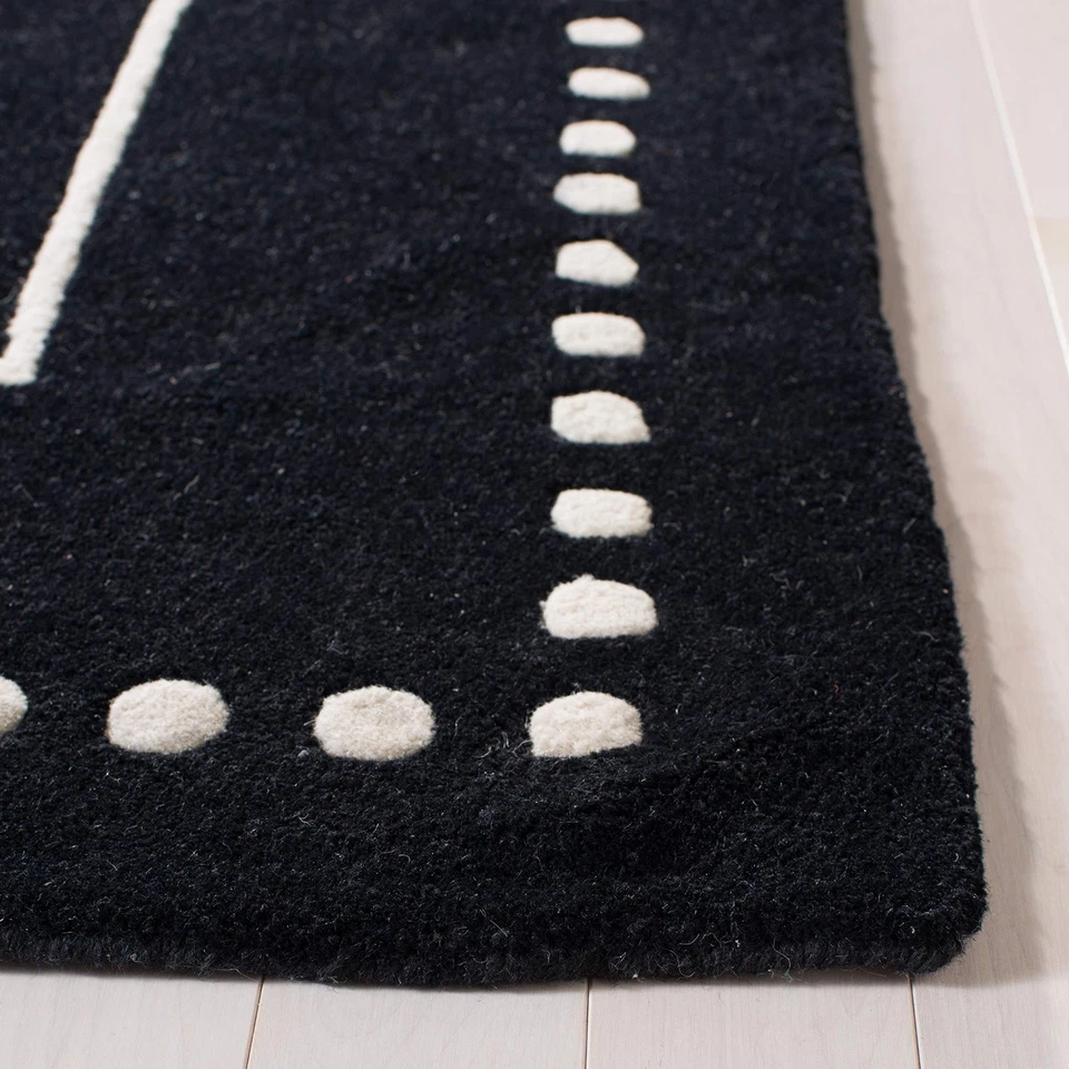 Bella Collection Area Rug - 5' Square, Black & Ivory, Handmade Dotted Border ... - Image 3 of 4