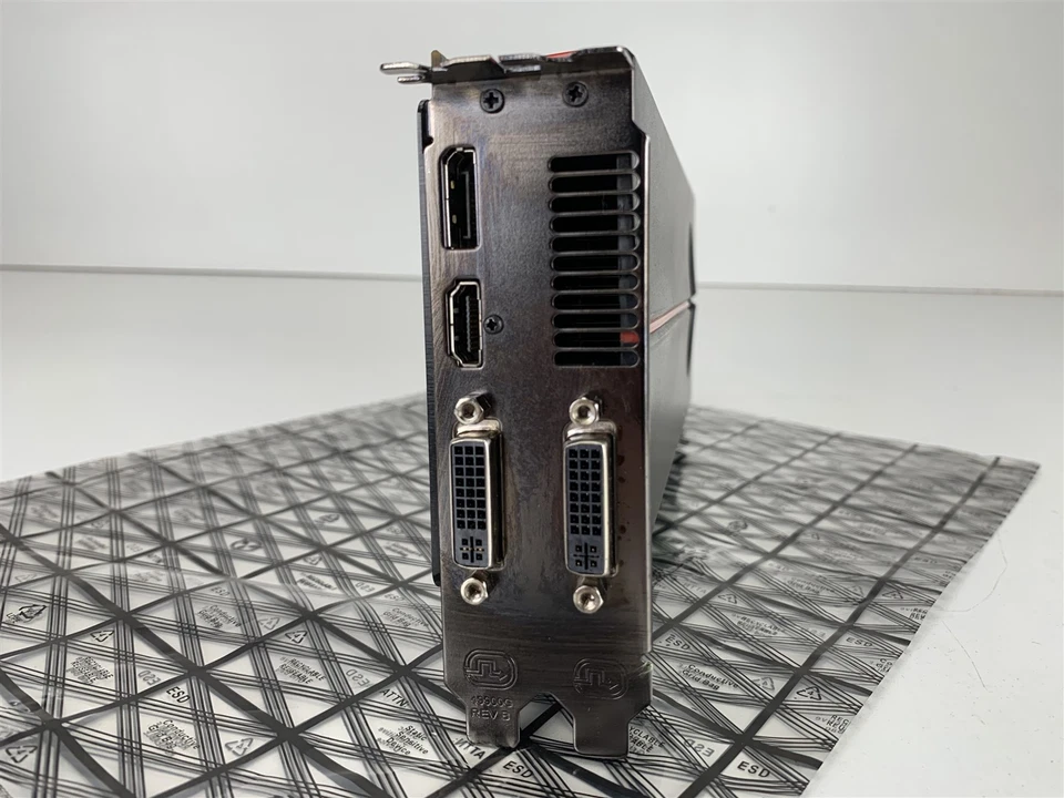 Dell ATI RADEON (2XTG4) 102MB GDDR5 SDRAM PCI Express Graphic Card - Image 2 of 3