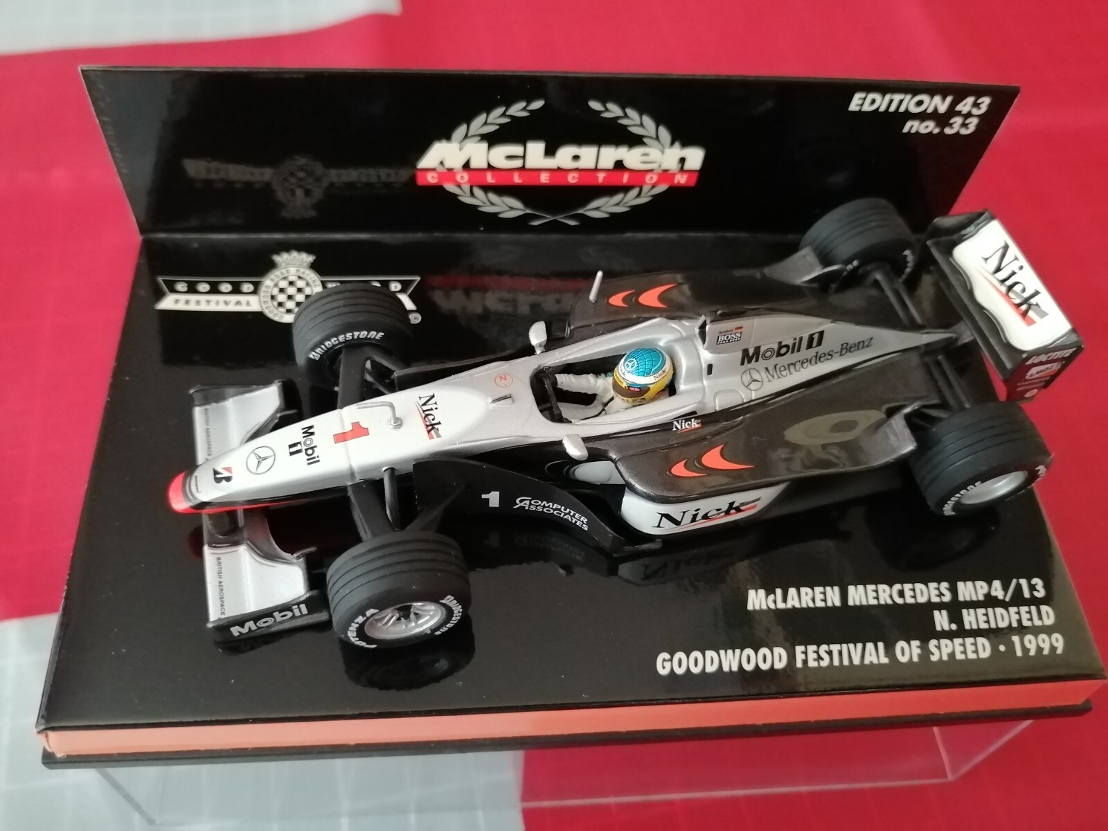 Foto 1 di 9