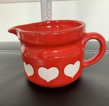 Wächtersbach Milchkännchen  , rot mit weißen Herzen
