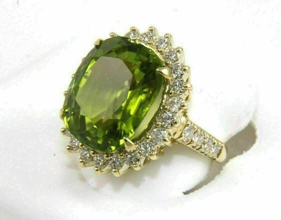 7.54 Ct Oval Natural Peridot & Diamond Anniversary Ring 18K  Yellow Gold Size 6 - Image 3 of 4
